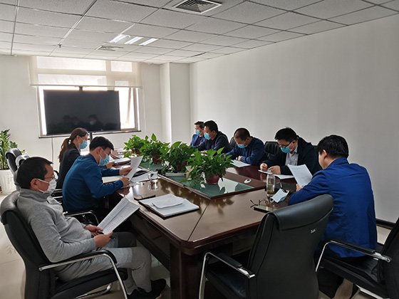 中心組學(xué)習(xí).jpg 中心組學(xué)習(xí).jpg